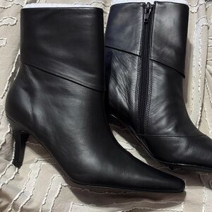 Elegant Black Leather Heeled Boots